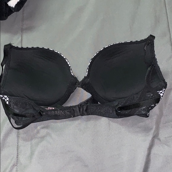 Victoria’s Secret Bra - Picture 5 of 5